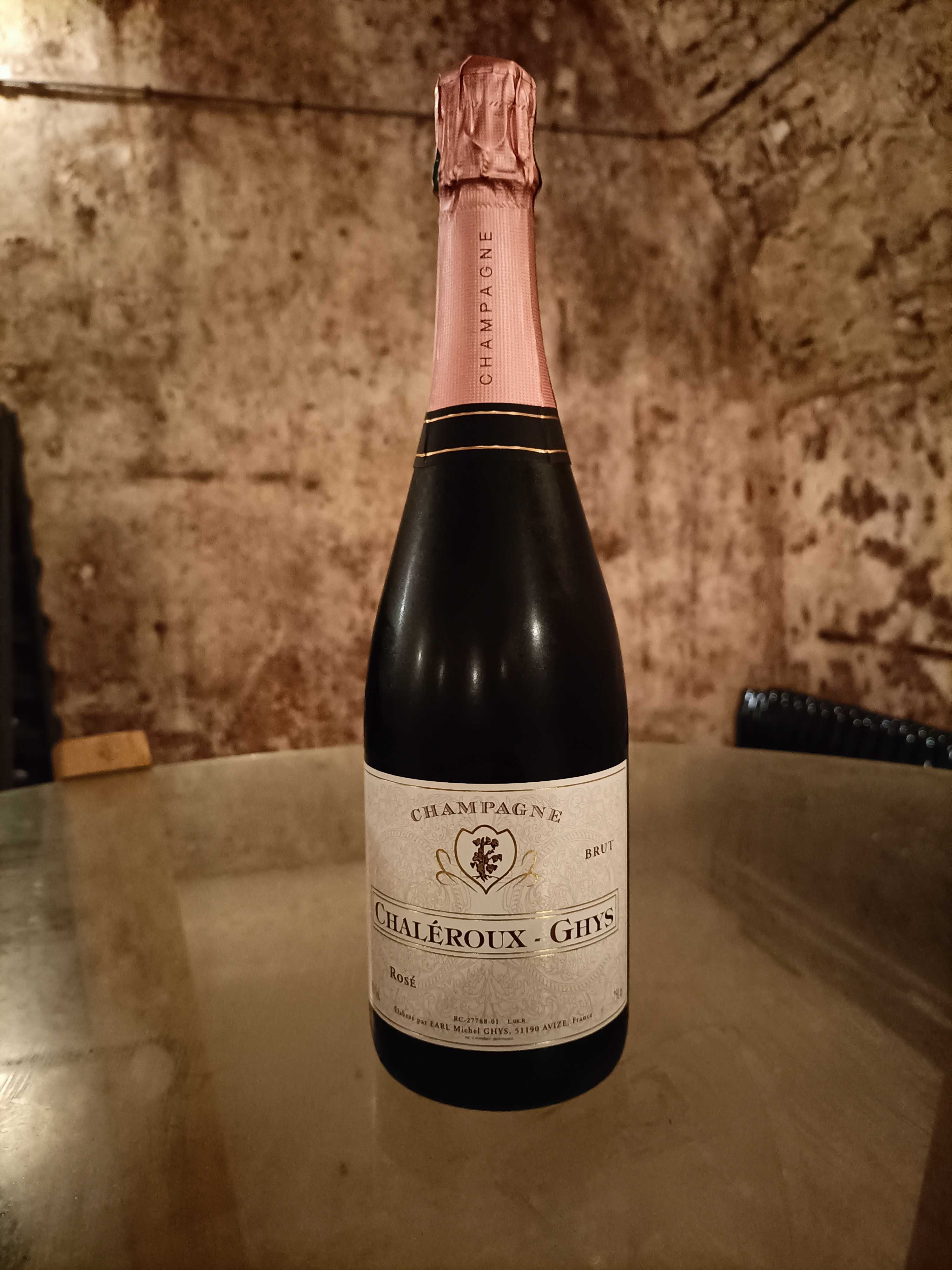 Bottle of rosé champagne Chaléroux-Ghys